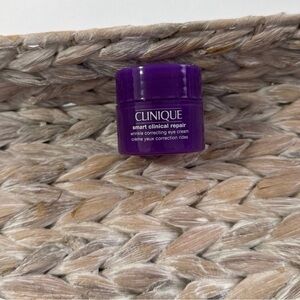Clinique Smart Clinical Repair Wrinkle Correcting Eye Cream - Purple .5oz